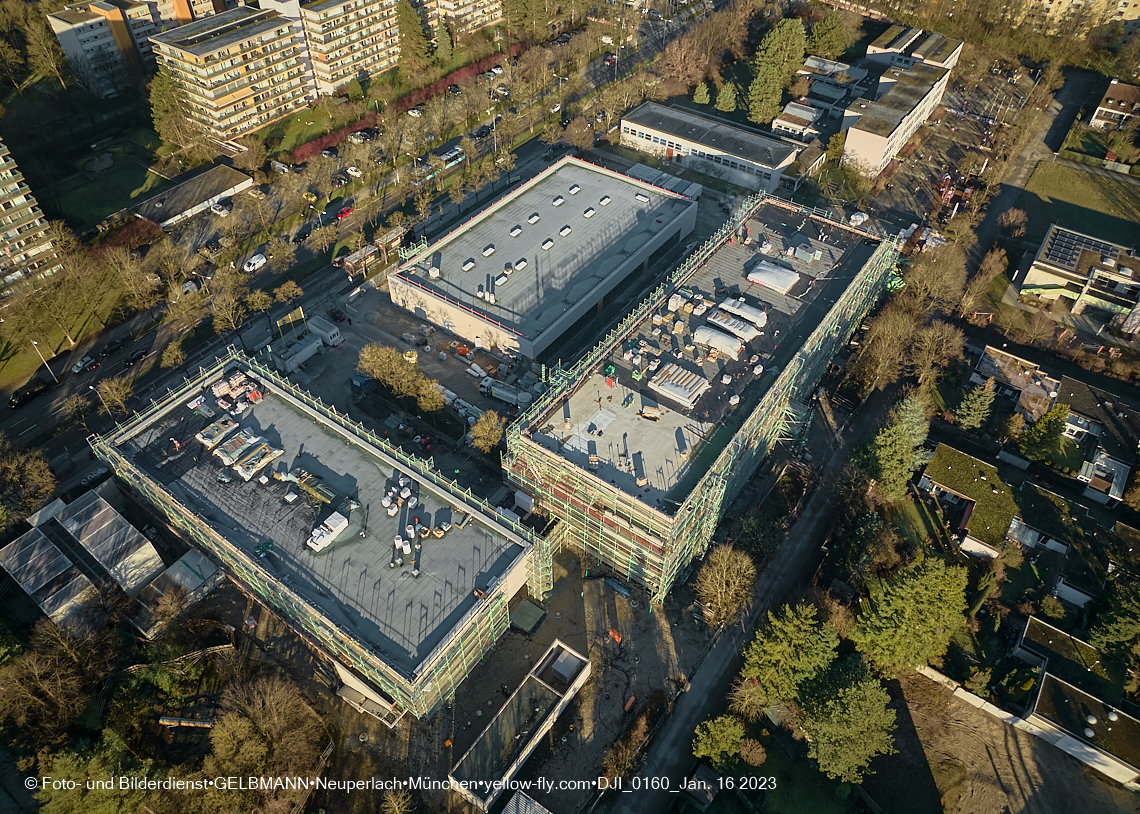 16.01.2023 - Marx-Zentrum mit Grundschule und Umgebung